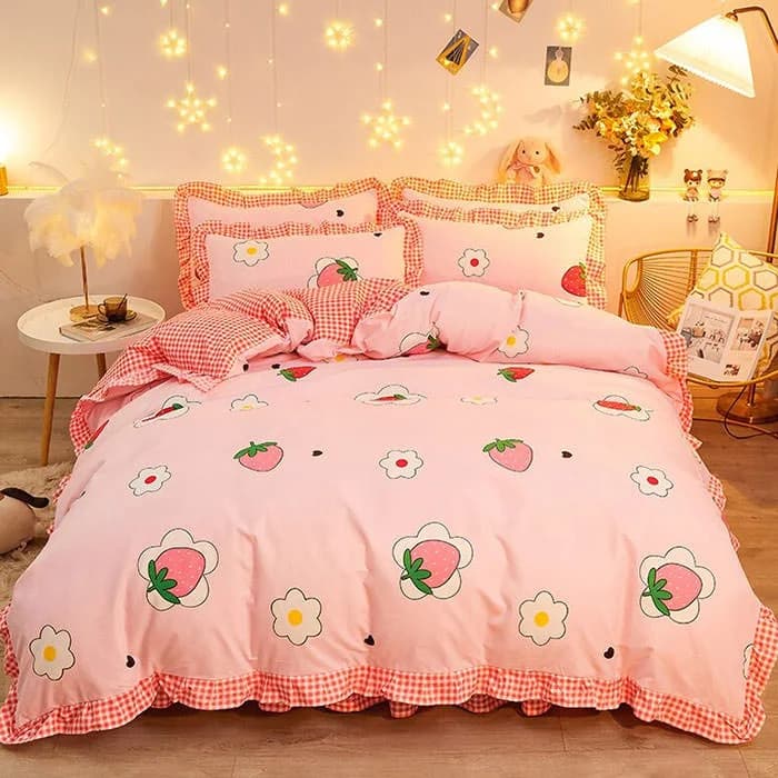 Strawberry Aesthetic Bedding Set 🍓 — view 1 Strawberry Aesthetic Bedding Set 🍓 — view 1