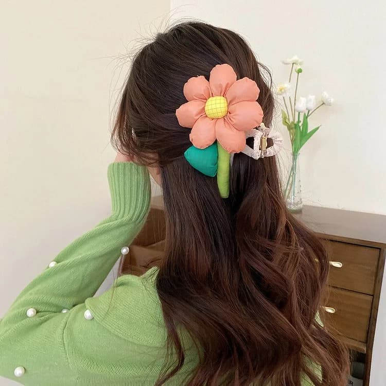 Flower Shaped Hair Claw — view 2 Flower Shaped Hair Claw — view 2