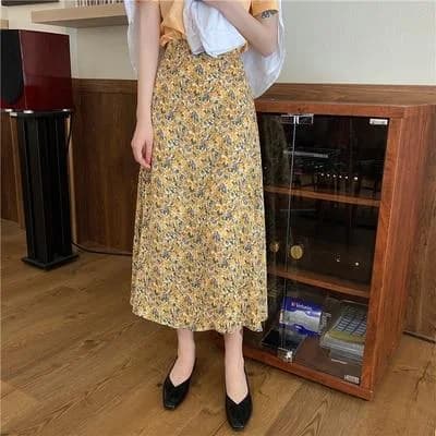 Vintage Floral Maxi Skirts — view 3 Vintage Floral Maxi Skirts — view 3