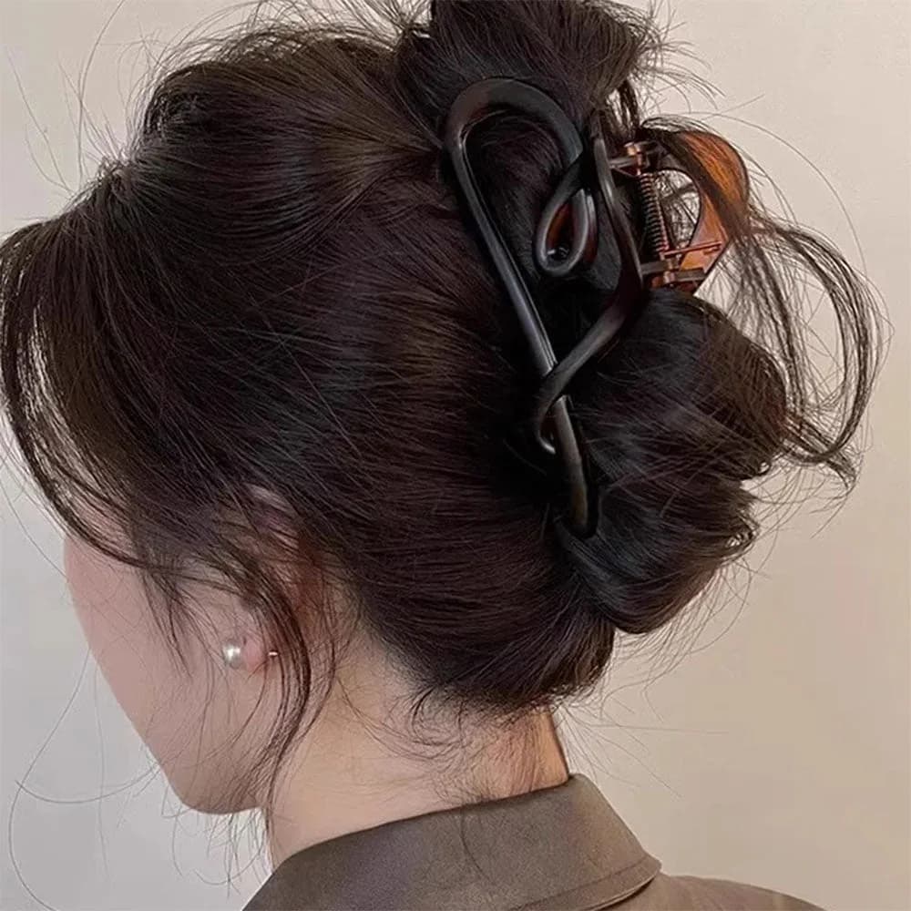 90's Style Heart-Shaped Hair Claw — view 2 90's Style Heart-Shaped Hair Claw — view 2