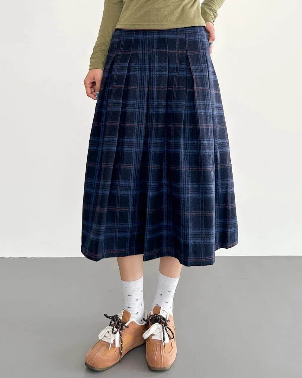 Preppy Style Plaid Pleated Midi Skirt — view 2 Preppy Style Plaid Pleated Midi Skirt — view 2