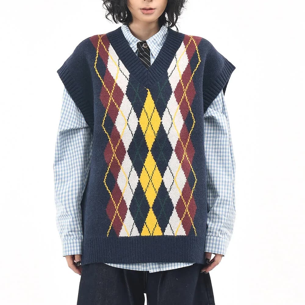 Oversized Argyle V-Neck Grandpa Knit Vest — view 2 Oversized Argyle V-Neck Grandpa Knit Vest — view 2