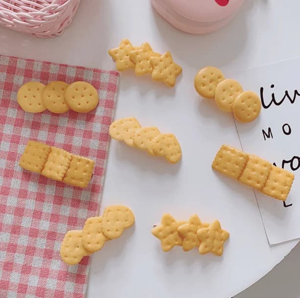 4 Pcs Cookie Shaped Hair Clips — view 1 4 Pcs Cookie Shaped Hair Clips — view 1