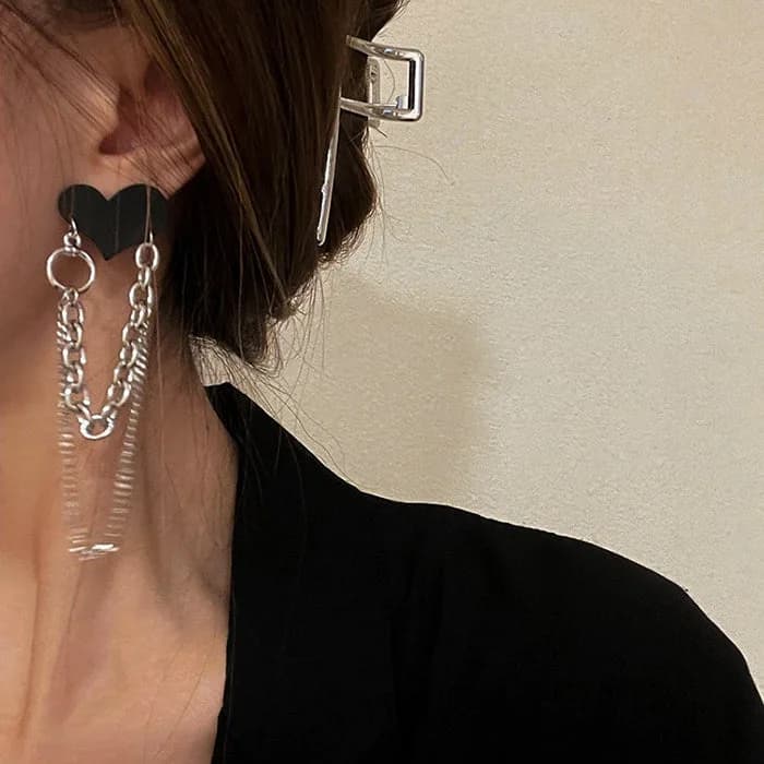 E-girl Heart Chain Earrings — view 2 E-girl Heart Chain Earrings — view 2