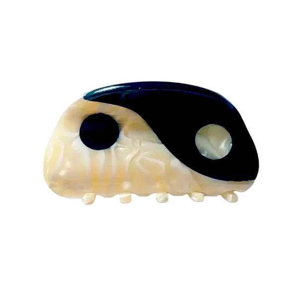Yin Yang Hair Claw — view 1 Yin Yang Hair Claw — view 1