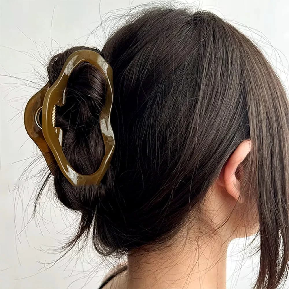 Minimalist Cloud Shaped Hair Claw — view 2 Minimalist Cloud Shaped Hair Claw — view 2